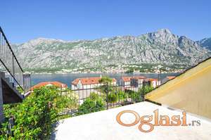 Porodicna kuća s 4 spavaće sobe u Prčnju - 40 metara od mora